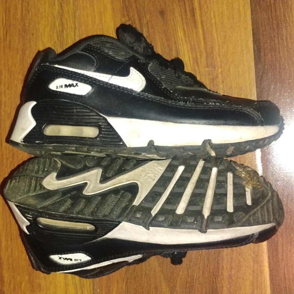 Nike - Picture 3 of 3